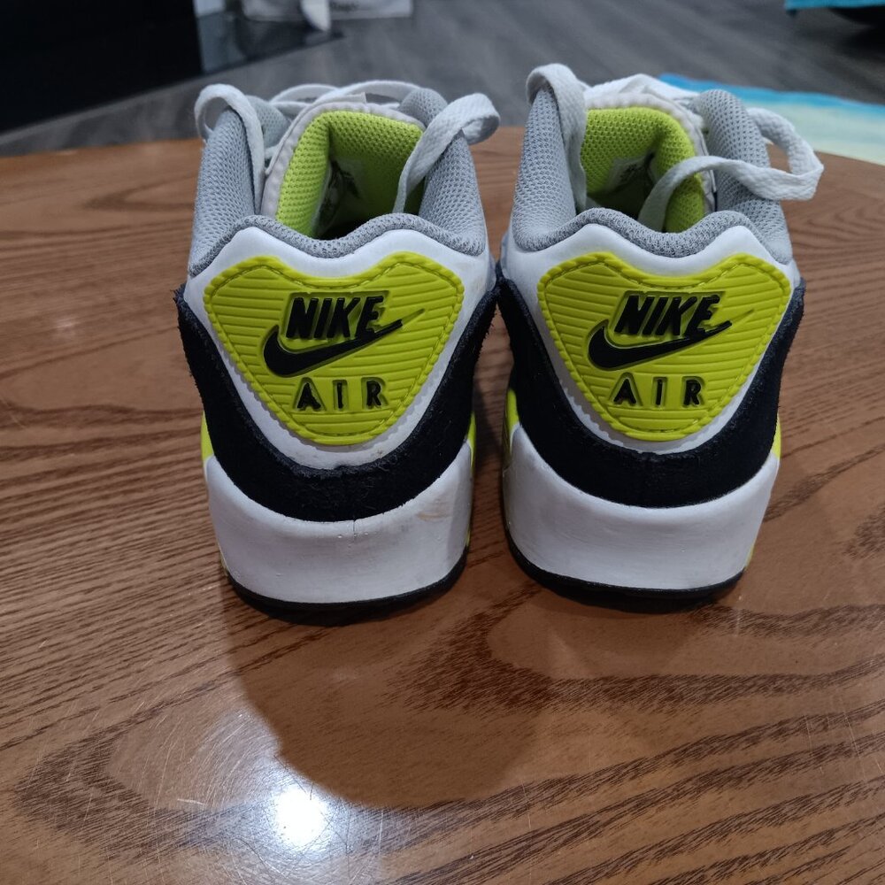 Nike Air Max 90 Ltr Gs Volt White Grey Black Size 5 - Picture 3 of 6